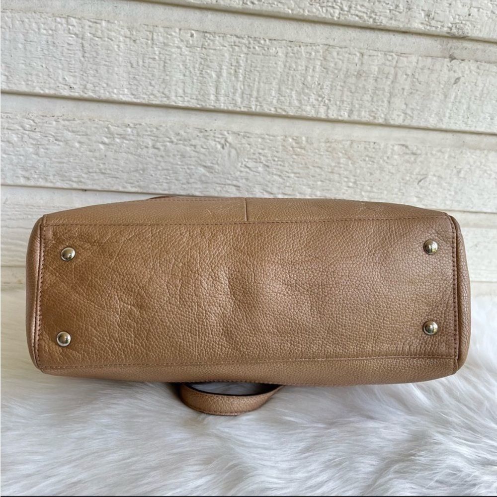 COACH Champagne Leather Gallery Hampton Turnlock Tote Bag - Picture 9 of 10